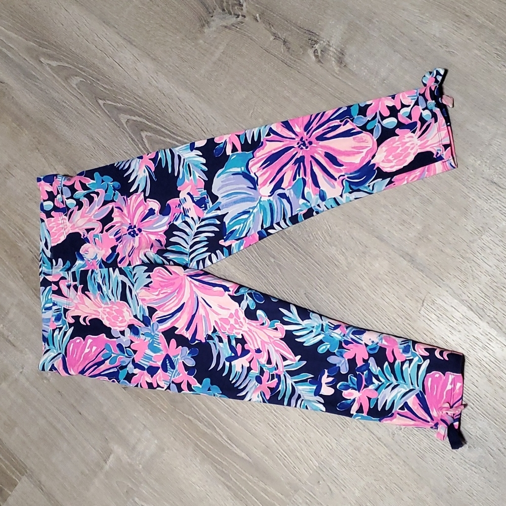 Lilly Pulitzer floral cotton blend bowl detail capris girl size XL